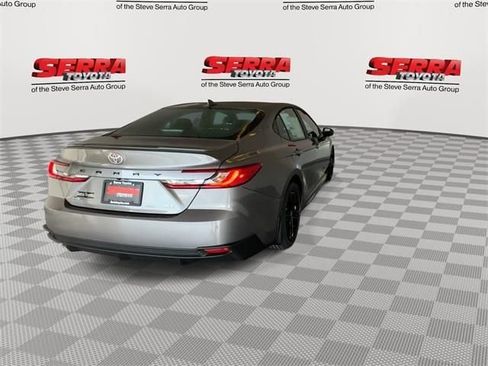 Used 2026 Toyota Camry SE image 8