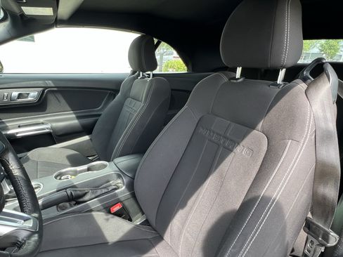 Used 2021 Ford Mustang Convertible RWD image 16
