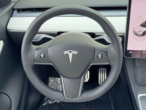 Used 2022 Tesla Model Y Performance AWD/4WD image 18