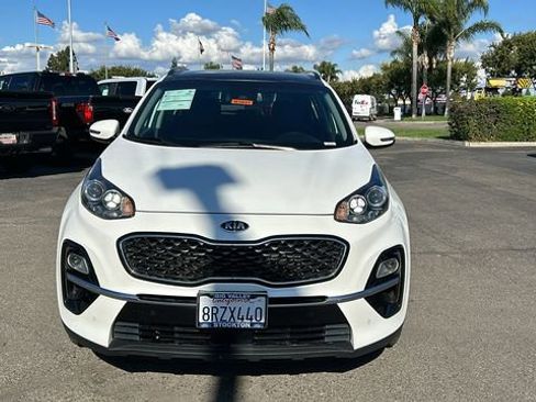Used 2020 Kia Sportage EX w/ Option Group 15 image 9