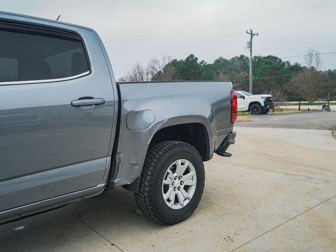 Used 2018 Chevrolet Colorado LT image 32