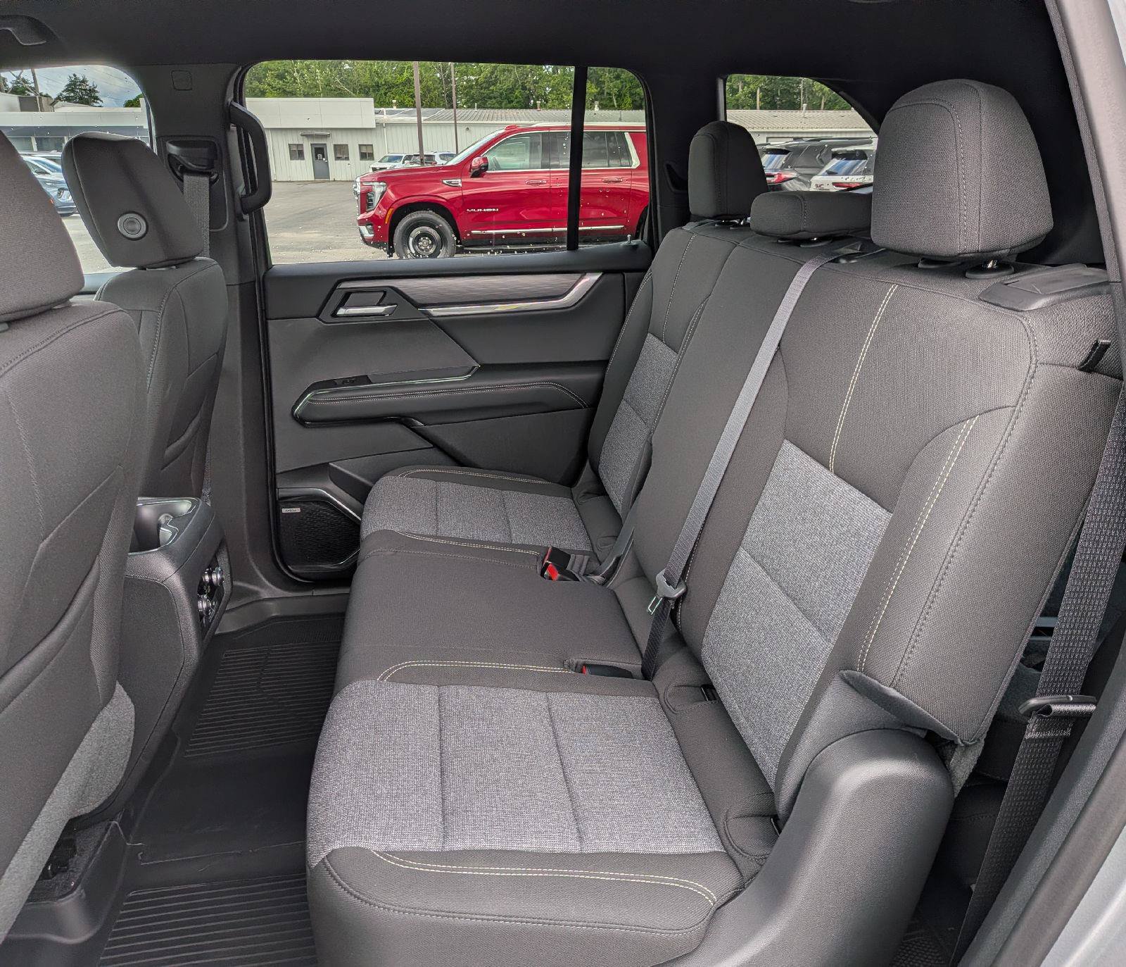 New 2026 GMC Acadia Elevation w/ LPO, All-Weather Package AWD/4WD image 21