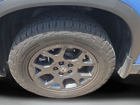 Certified 2025 Honda Pilot TrailSport image 32