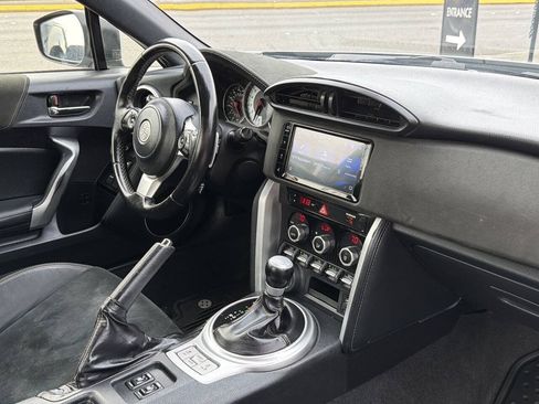 Used 2020 Toyota 86 RWD image 14