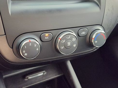 Used 2016 Kia Forte LX FWD image 24