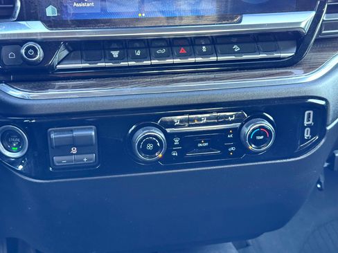 Used 2024 Chevrolet Silverado 2500 LT image 24