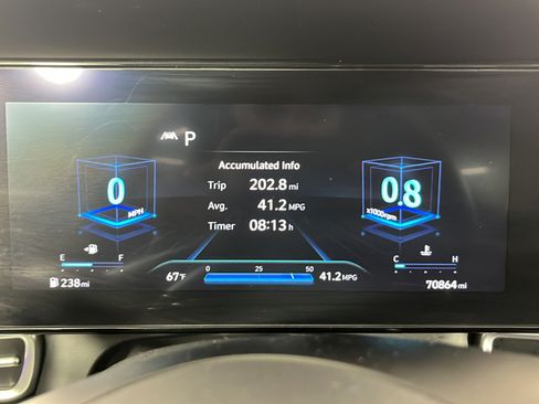 Used 2022 Hyundai Elantra Limited w/ Cargo Package FWD image 18