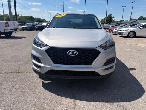 Used 2021 Hyundai Tucson SE w/ Winter Weather Package AWD/4WD image 2