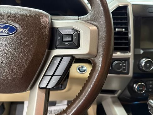 Certified 2019 Ford F150 Lariat image 21