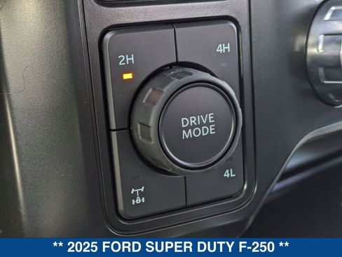 New 2025 Ford F250 Lariat w/ Lariat Ultimate Package image 54