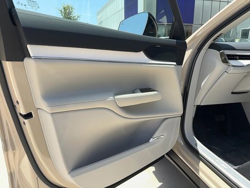 Used 2025 Volvo EX90 Ultra image 10