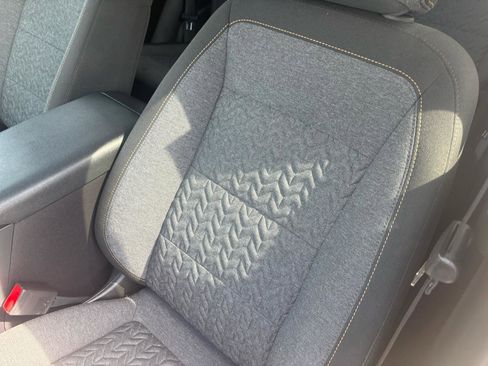 Used 2024 Chevrolet Equinox LT FWD image 18