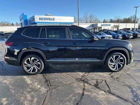 Used 2022 Volkswagen Atlas SEL image 2