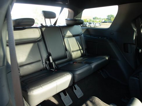 Used 2025 Ford Expedition Platinum w/ Stealth Performance Package AWD/4WD image 17