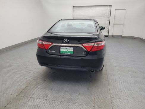 Used 2017 Toyota Camry SE image 7