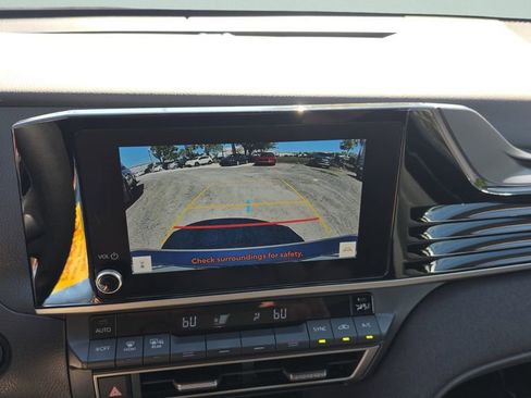 Used 2025 Toyota Camry LE image 17