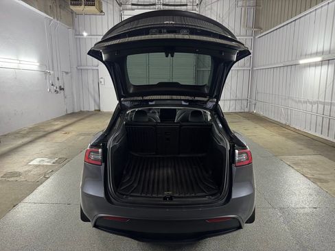Used 2023 Tesla Model Y Performance image 49