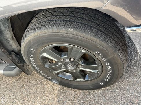 Used 2016 Toyota Tundra SR5 w/ SR5 Upgrade Package image 6