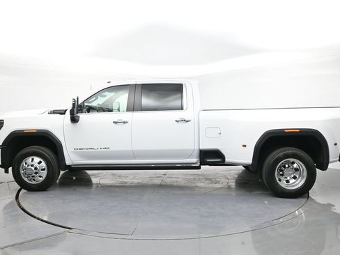 New 2026 GMC Sierra 3500 Denali Ultimate image 3
