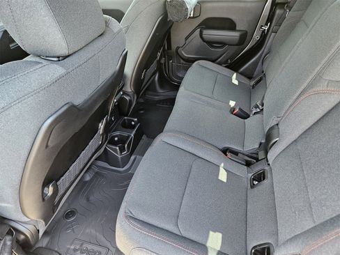 New 2025 Jeep Gladiator Rubicon w/ Convenience Group image 30