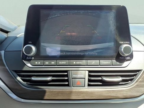 Used 2023 Nissan Altima 2.5 SV FWD image 19
