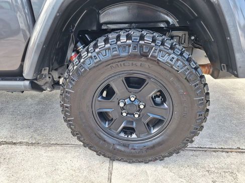 Used 2020 Jeep Gladiator Mojave image 24