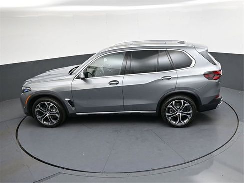 New 2026 BMW X5 xDrive40i w/ Climate Comfort Package image 22