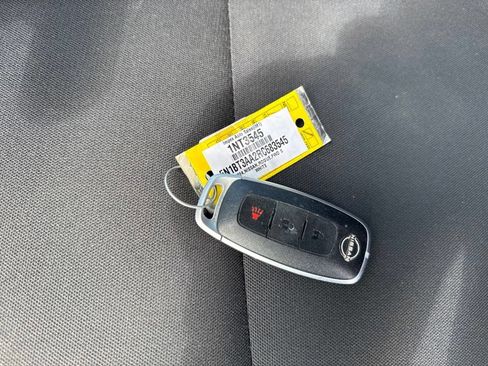 Used 2024 Nissan Rogue S FWD image 21