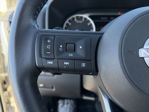 Used 2024 Nissan Rogue SV w/ SV Premium Package image 22