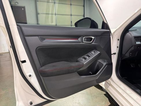 Used 2023 Honda Civic Type R image 15