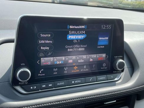 Used 2025 Nissan Rogue SV image 25