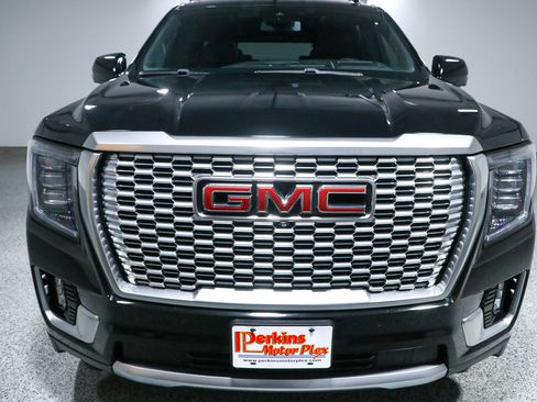 Used 2023 GMC Yukon Denali AWD/4WD image 4