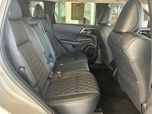 Used 2022 Mitsubishi Outlander SEL AWD/4WD image 28