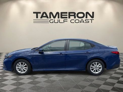 Used 2025 Toyota Camry LE FWD image 4