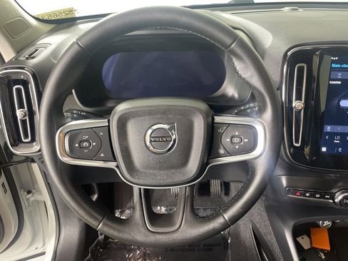 Used 2025 Volvo XC40 B5 Core w/ Protection Package Premier AWD/4WD image 22