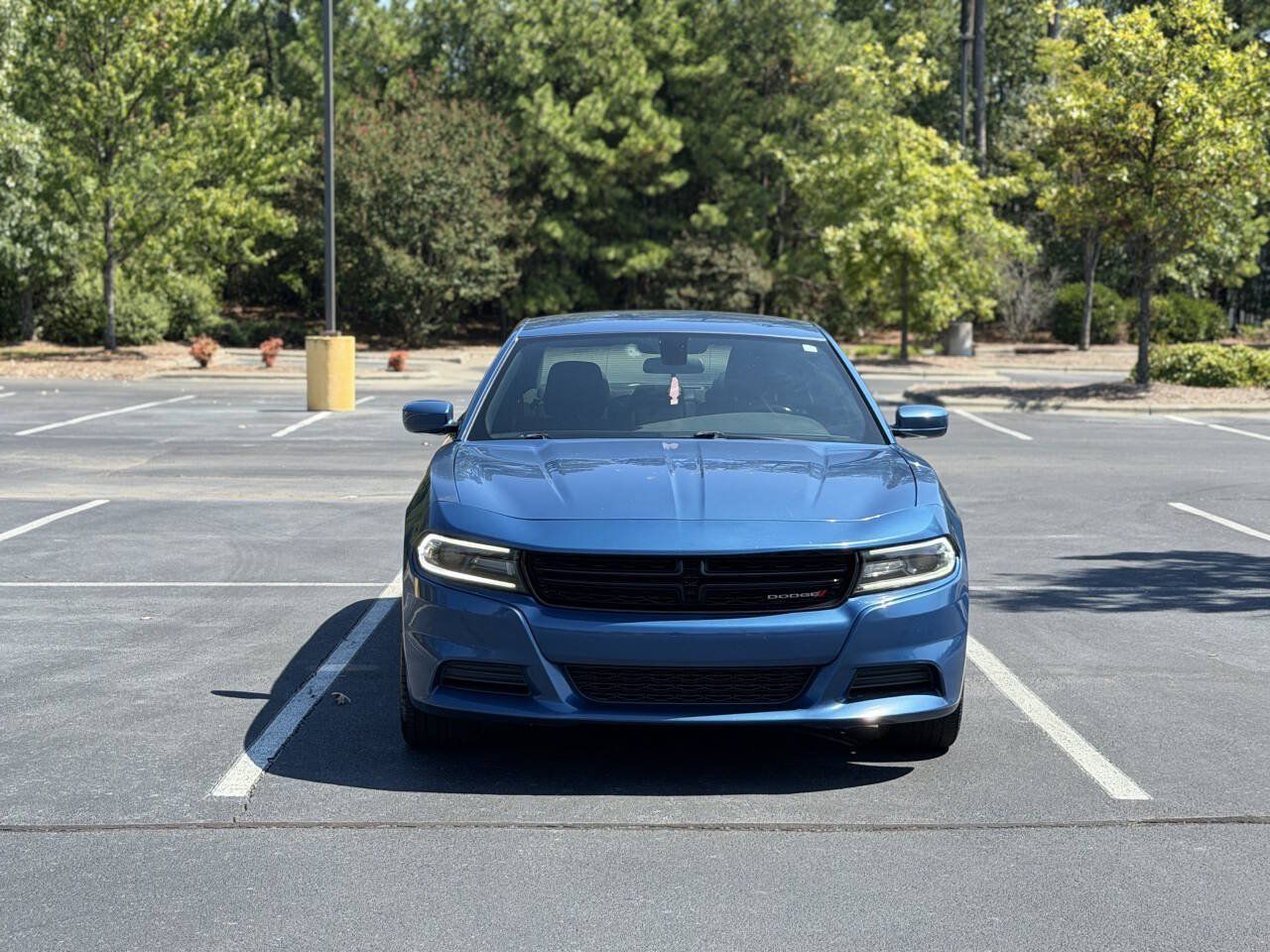 Used 2020 Dodge Charger SXT RWD image 2