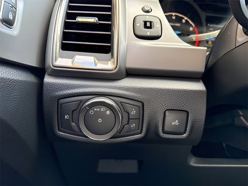 Used 2019 Ford Ranger XLT w/ FX4 Off-Road Package image 19