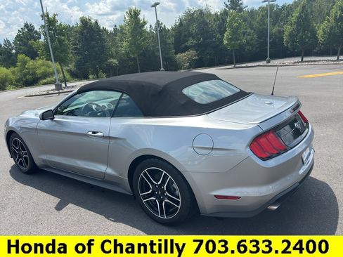 Used 2022 Ford Mustang Premium RWD image 5