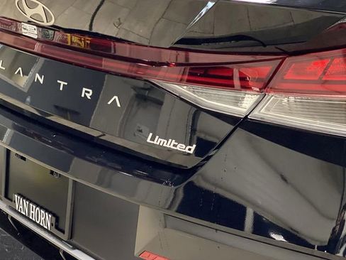 New 2026 Hyundai Elantra Limited image 33
