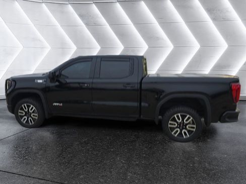 Used 2025 GMC Sierra 1500 AT4 w/ Technology Package image 3