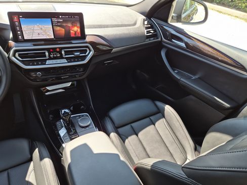 Used 2024 BMW X4 xDrive30i image 13