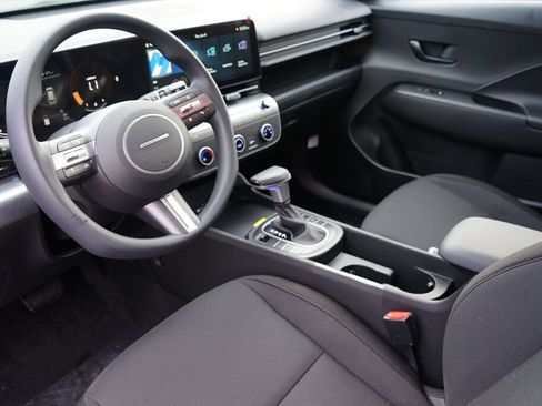 Used 2026 Hyundai Kona SE FWD image 14