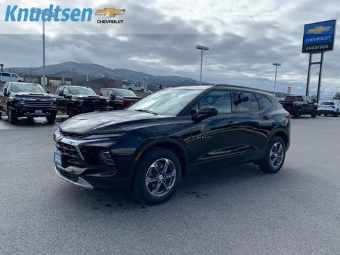 Certified 2024 Chevrolet Blazer LT w/ Convenience Package image 3