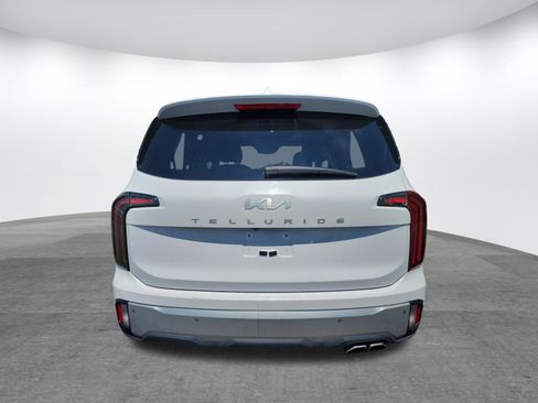 Used 2024 Kia Telluride EX w/ EX Captain's Chair Package FWD image 35