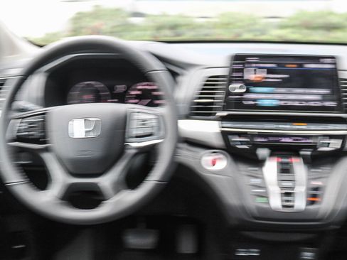 Used 2026 Honda Odyssey EX-L image 15