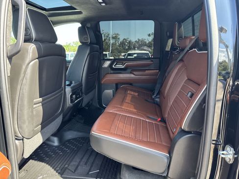 Used 2024 GMC Sierra 3500 Denali Ultimate AWD/4WD image 26