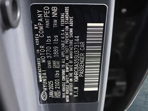 New 2025 Hyundai Venue Limited FWD image 33