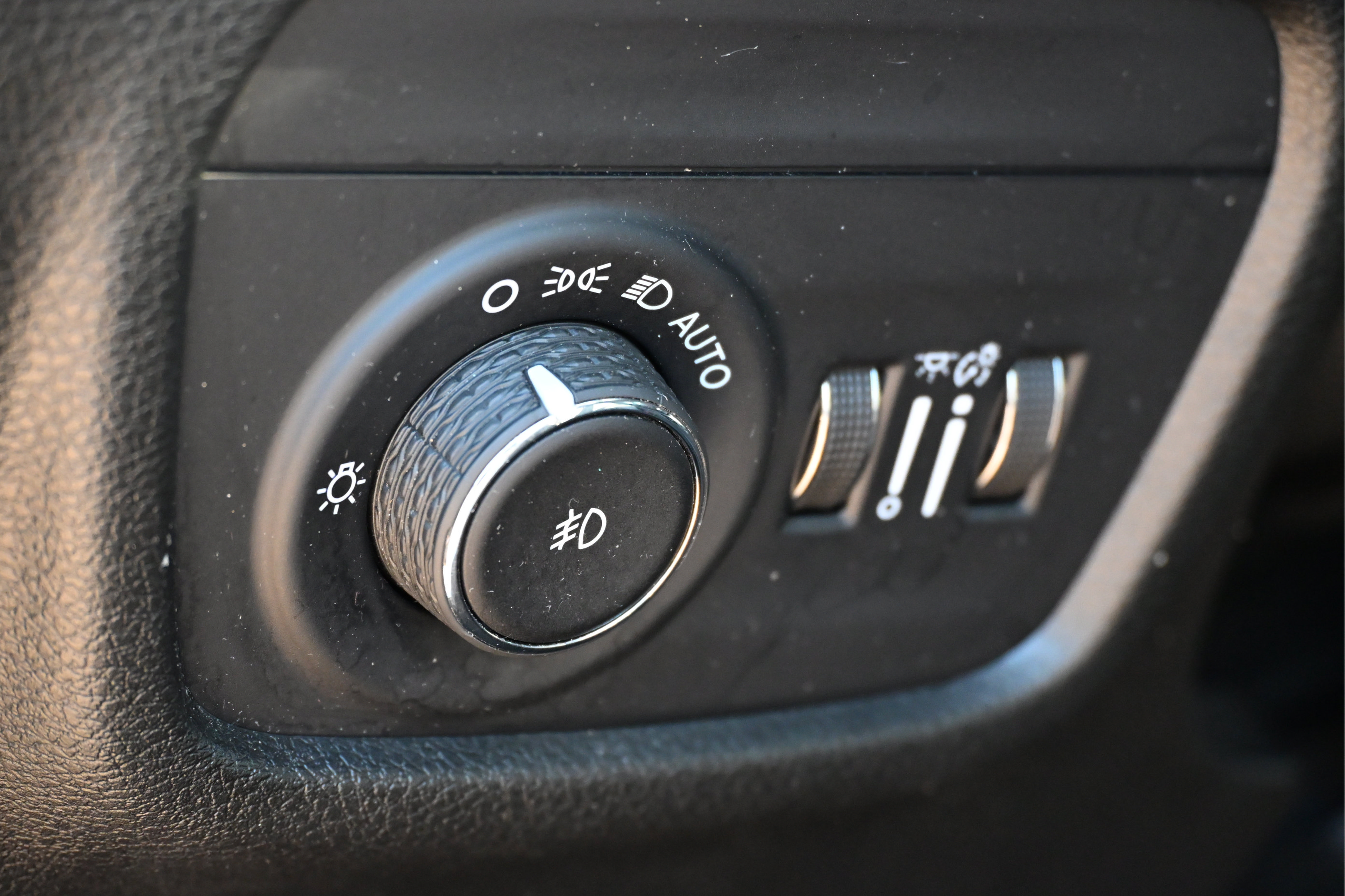Used 2021 Jeep Grand Cherokee L Limited RWD image 22