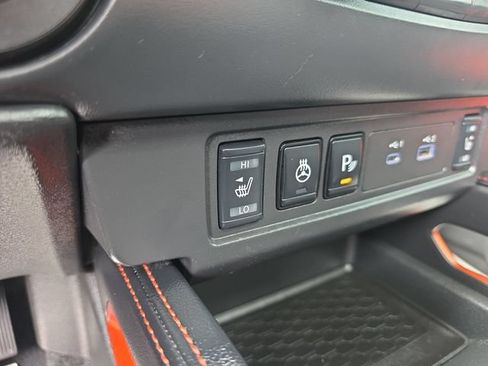 Certified 2023 Nissan Frontier PRO-4X w/ Pro-4X Premium Package AWD/4WD image 33
