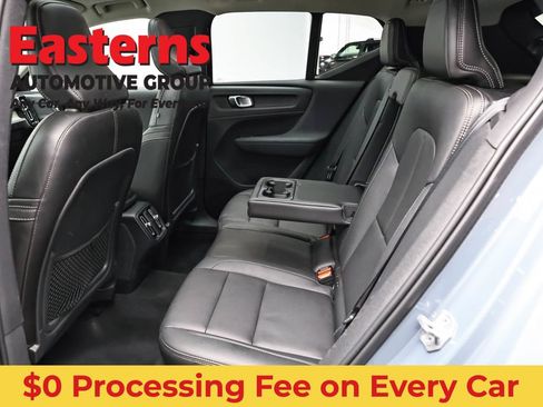 Used 2021 Volvo XC40 T4 Inscription FWD image 21